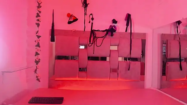 Luciana_r's cam snapshot