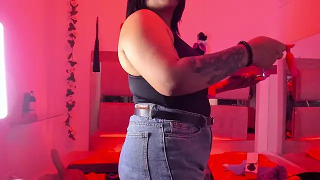 Luciana_r's cam snapshot