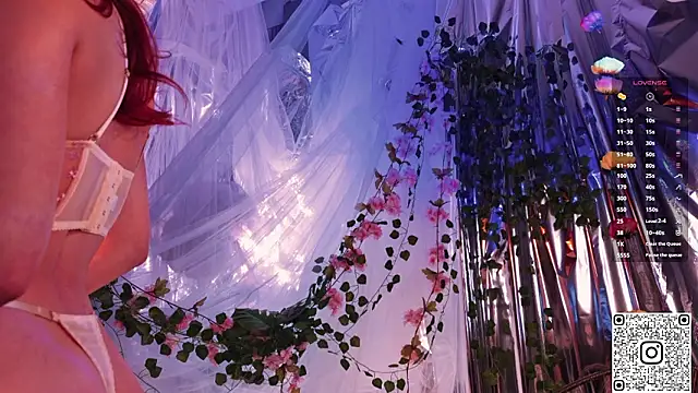 GildedKitten's cam snapshot