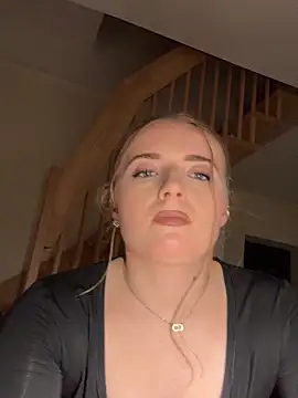 MilaLuxe's cam snapshot