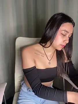 AshleyPinkk_'s cam snapshot