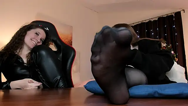 footfetish_baby's cam snapshot