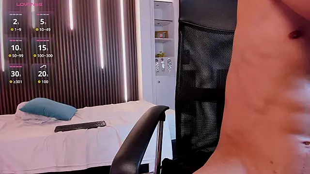 Aaron_Scoot live sex cam