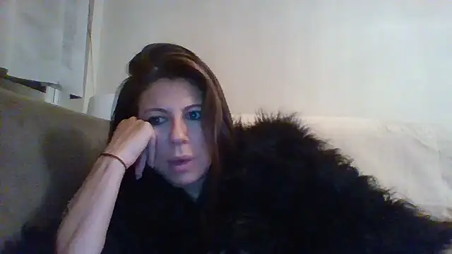 PetiteMilly's cam snapshot