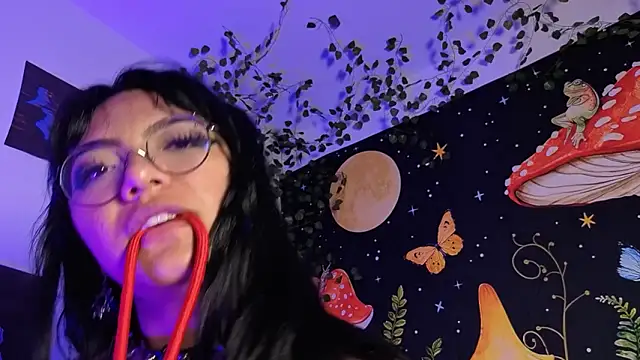 victoriia_thompson's cam snapshot