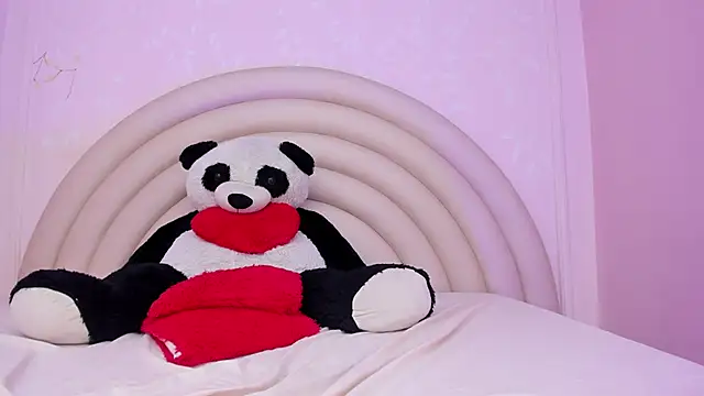 VioletteRoselle's cam snapshot