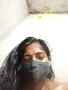 Gautami-telugu's cam snapshot