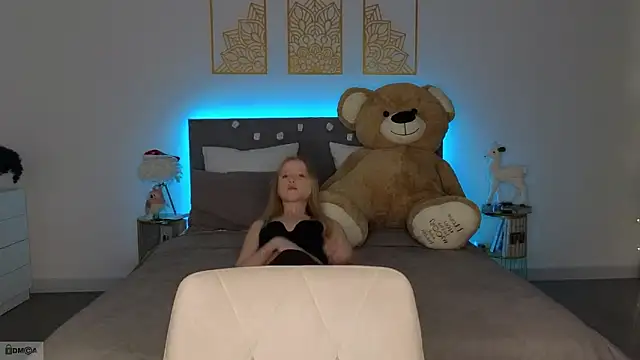 adele_armass's cam snapshot