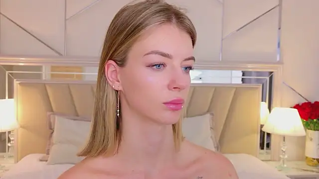 MeganMour's cam snapshot