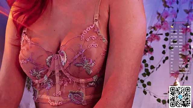 GildedKitten's cam snapshot