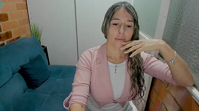 Penelope47's cam snapshot