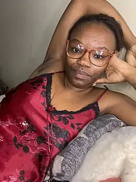 YummyMelanin117's cam snapshot