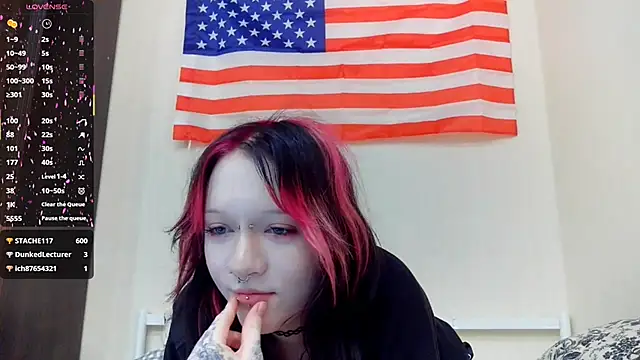 Shine_Luna's cam snapshot