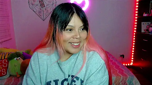 EllieMoonX's cam snapshot