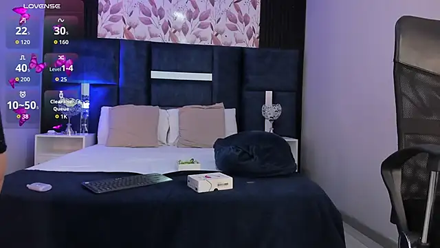 AmmyJones_'s cam snapshot