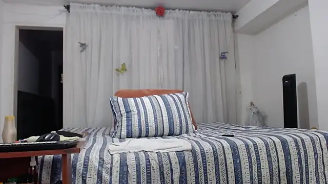 linapalacios's cam snapshot