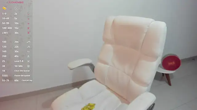 renata_t_'s cam snapshot