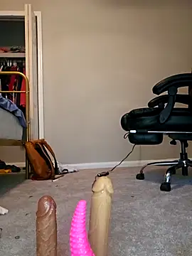 oliviaprettypussy's cam snapshot