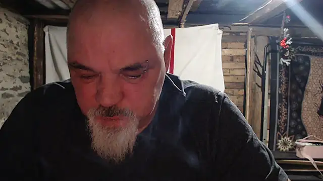 Newfiesausage1972 live sex cam