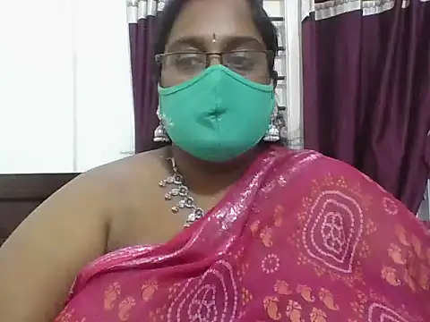 hootypriya's cam snapshot