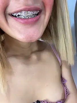 SweetBunnyGF's cam snapshot