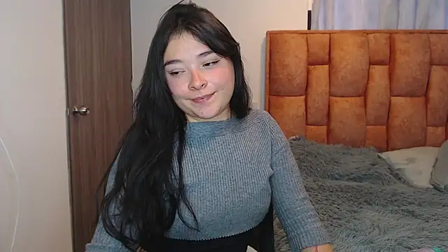 nahia__2 live sex cam