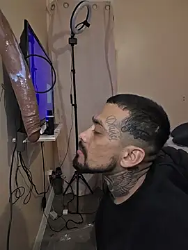 Cnutt310 live sex cam