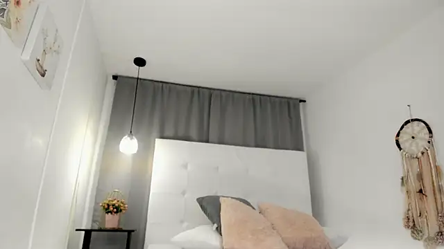 liaa_moretti_'s cam snapshot