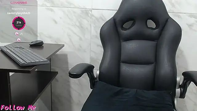 roderick516736's cam snapshot