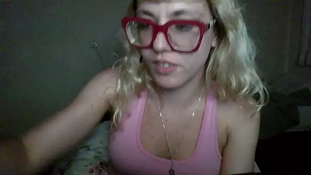 BlondieTami's cam snapshot