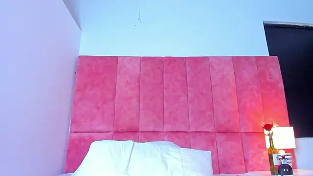 kittyy_milk_001's cam snapshot