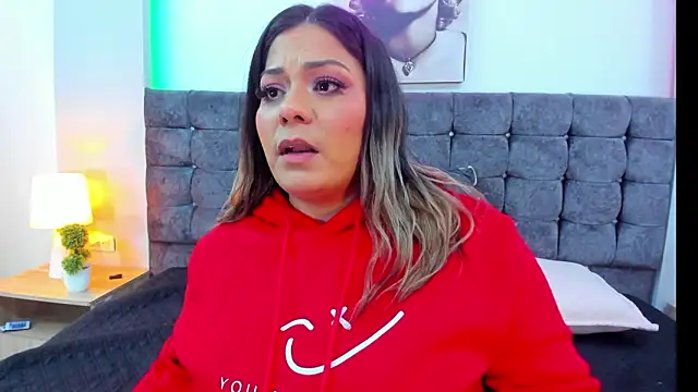 isabella_horney_ live sex cam