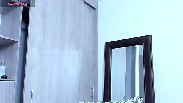 KingLevi01 live sex cam