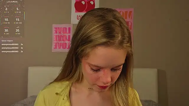 TiffinyMergist live sex cam