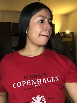 EmmaRossem's cam snapshot