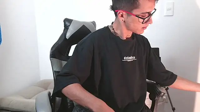 Nico_viper_1's cam snapshot