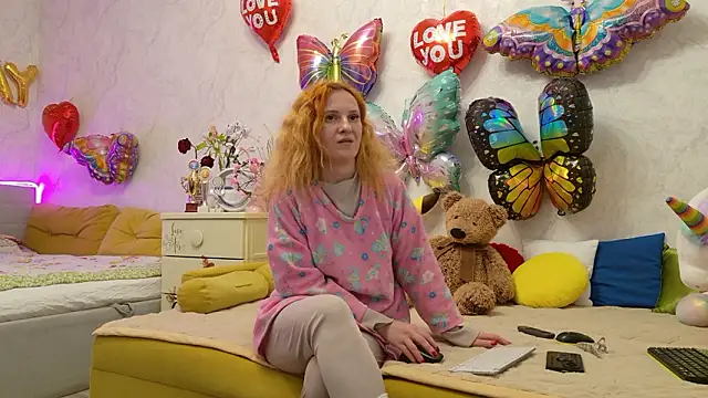 SimaGoldy's cam snapshot