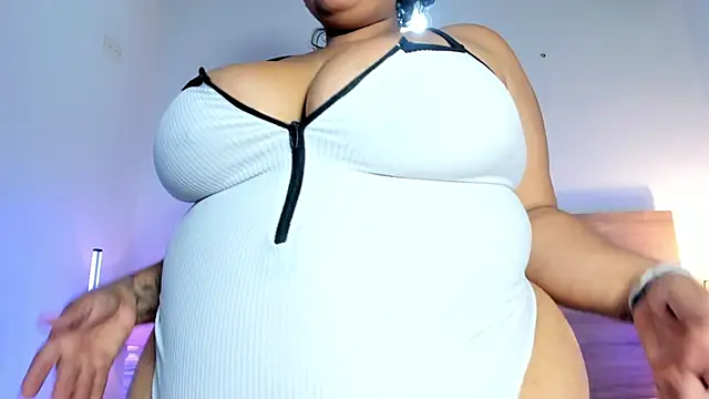 BellaNixs's cam snapshot