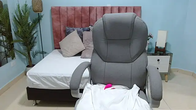 sophia_hadid live sex cam