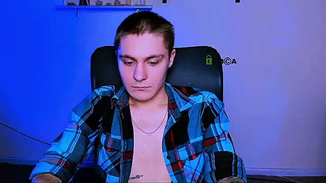 thomas_crow_'s cam snapshot