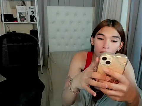 Yourdreamgoddess live sex cam