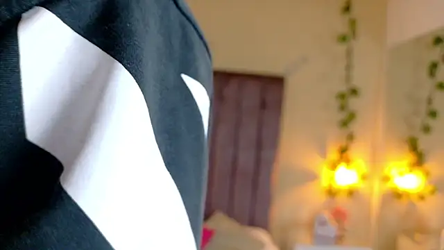 Charlotte_Olsen_'s cam snapshot