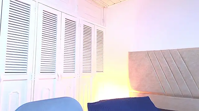 Laura_cap7's cam snapshot