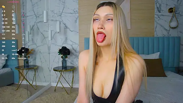 CarolReeves's cam snapshot