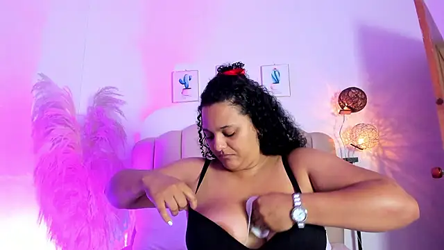 _aithanaa_'s cam snapshot