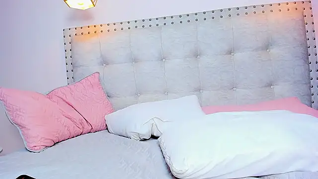 twink_royale18 live sex cam