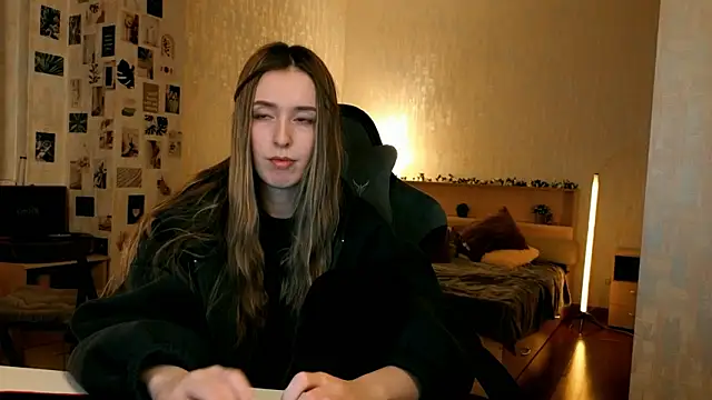 yourrdanceteacher's cam snapshot