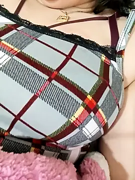 Rouzalinda_1's cam snapshot