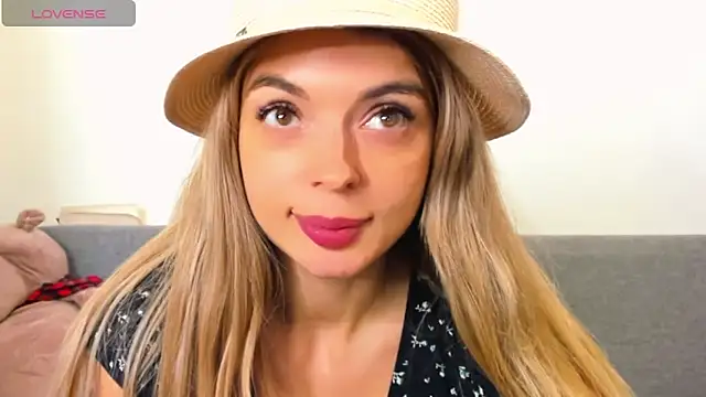 _ellen_meow_'s cam snapshot