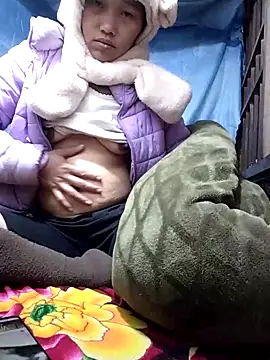 PhamPm70's cam snapshot